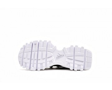 Schuhe Weiß Mountaineering X Adidas Seeulater Primeknit S80531 Olive Gree & Weiß Herren